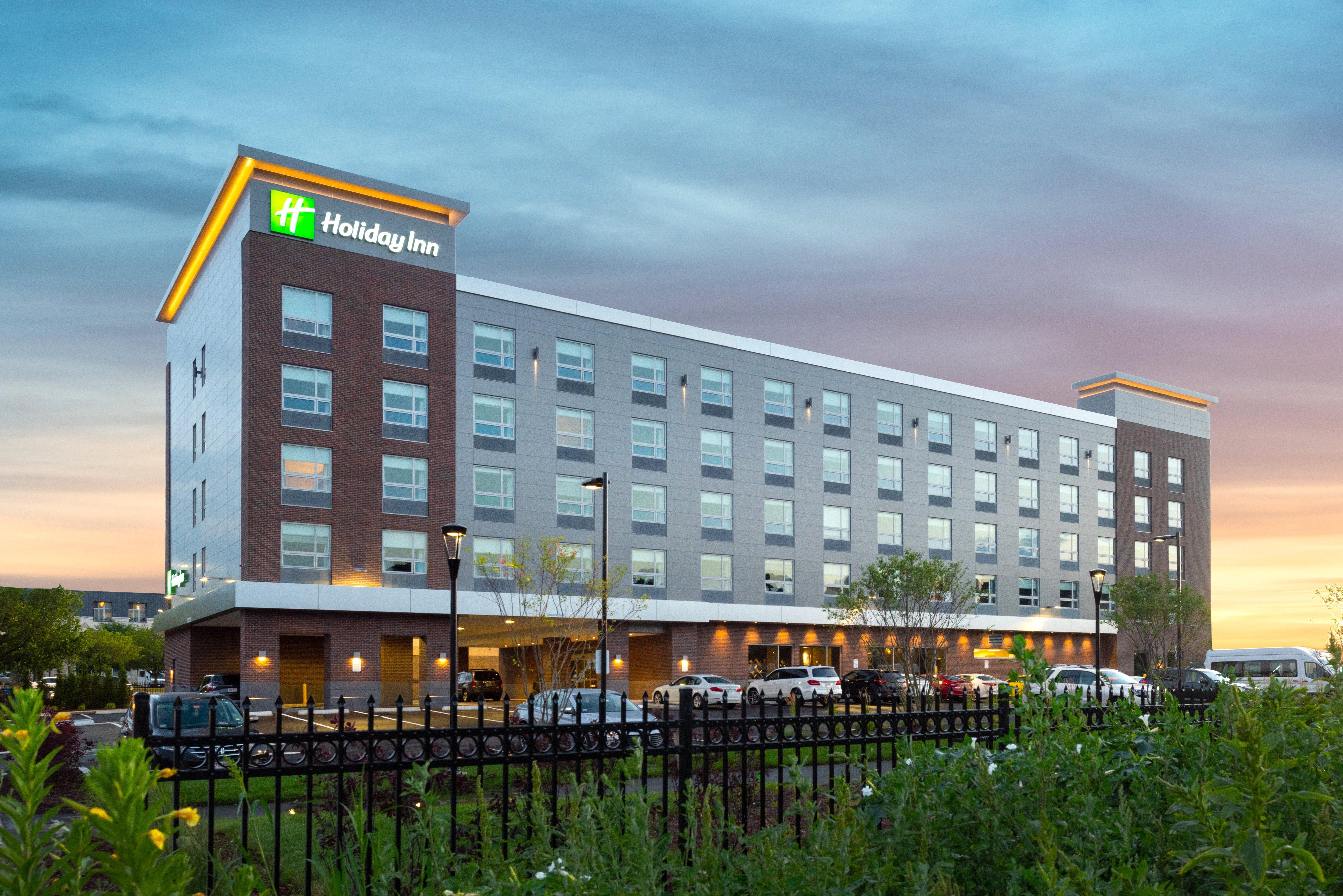 Holiday Inn Boston Logan Airport - Chelsea By Ihg Exterior foto