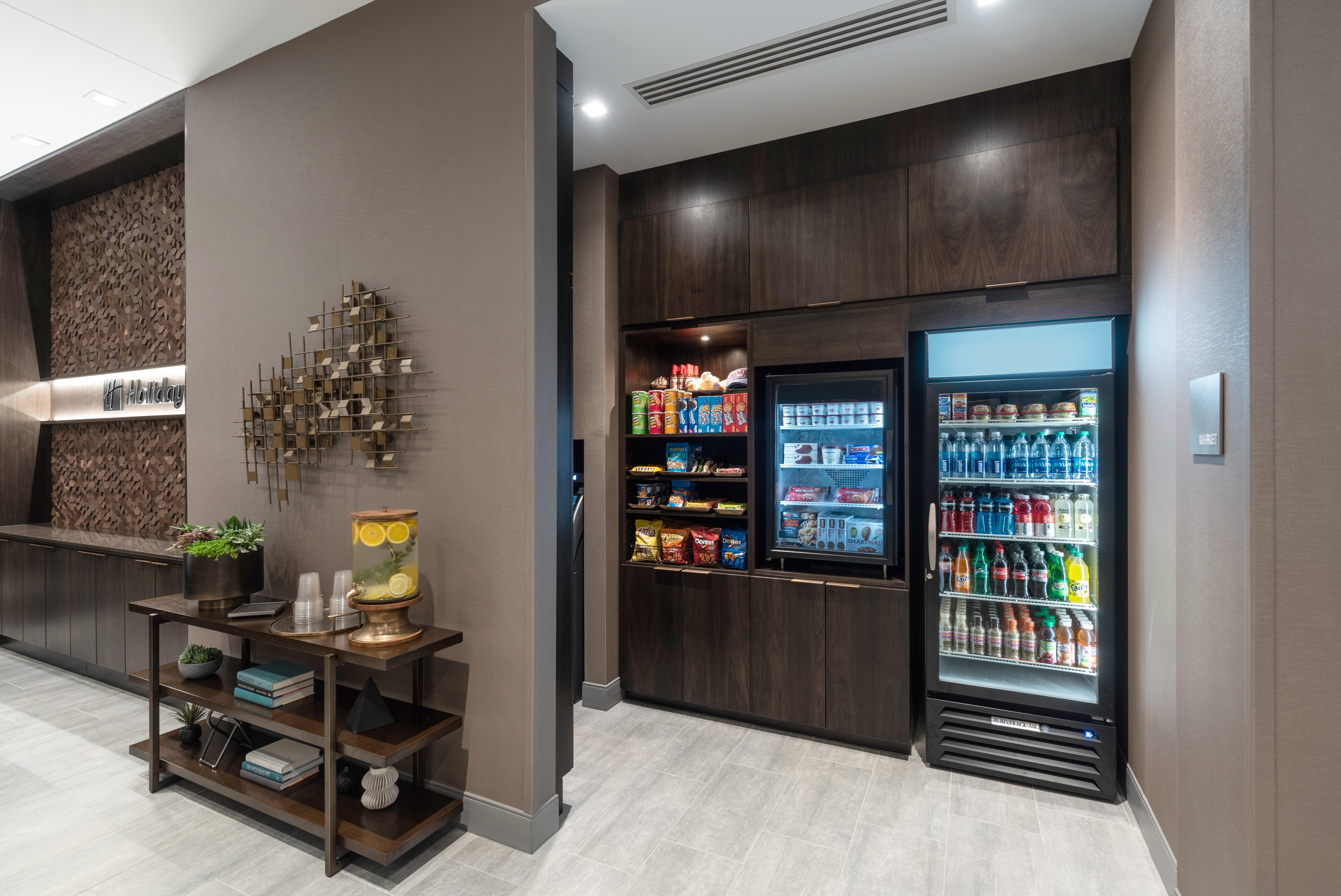 Holiday Inn Boston Logan Airport - Chelsea By Ihg Exterior foto