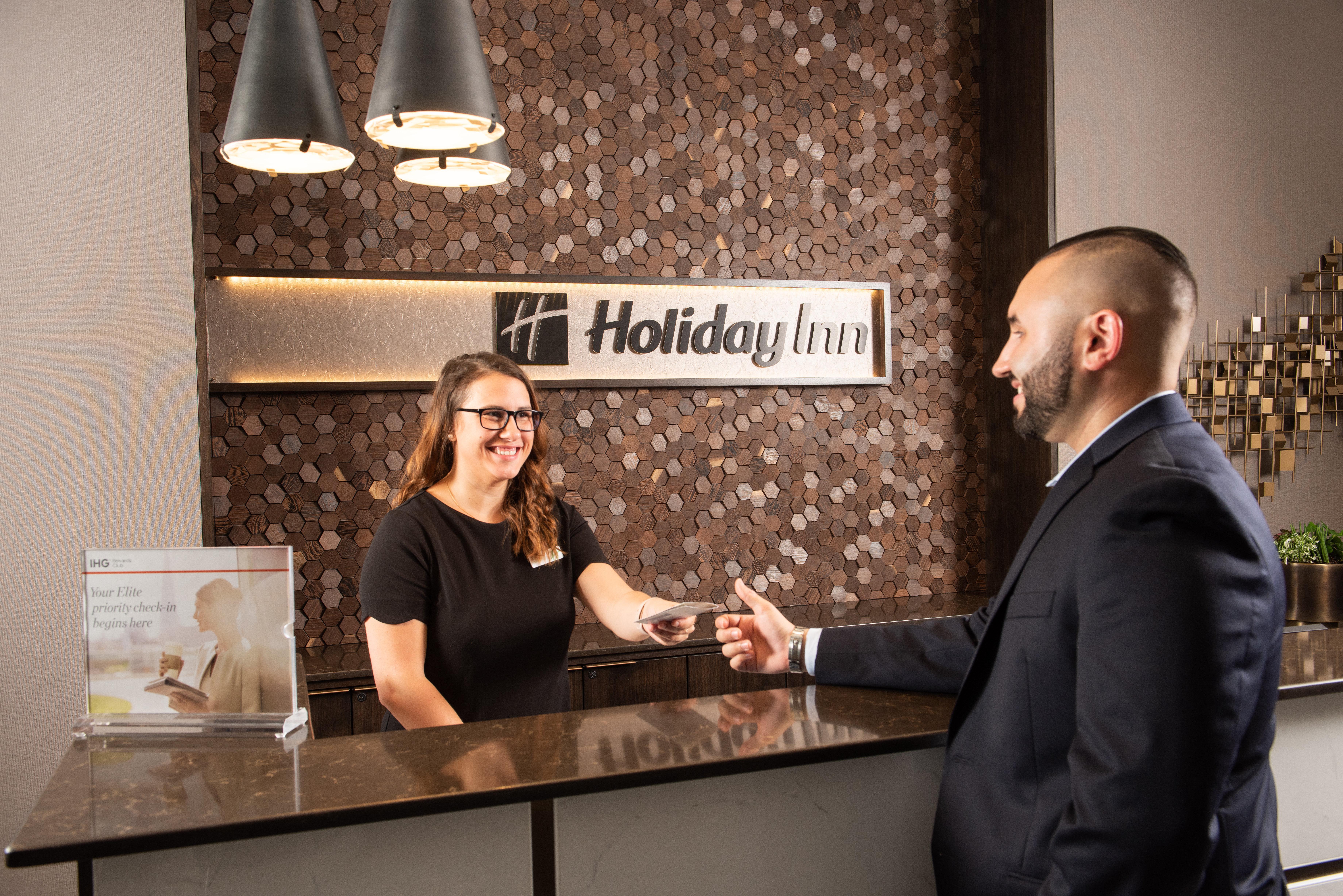 Holiday Inn Boston Logan Airport - Chelsea By Ihg Exterior foto