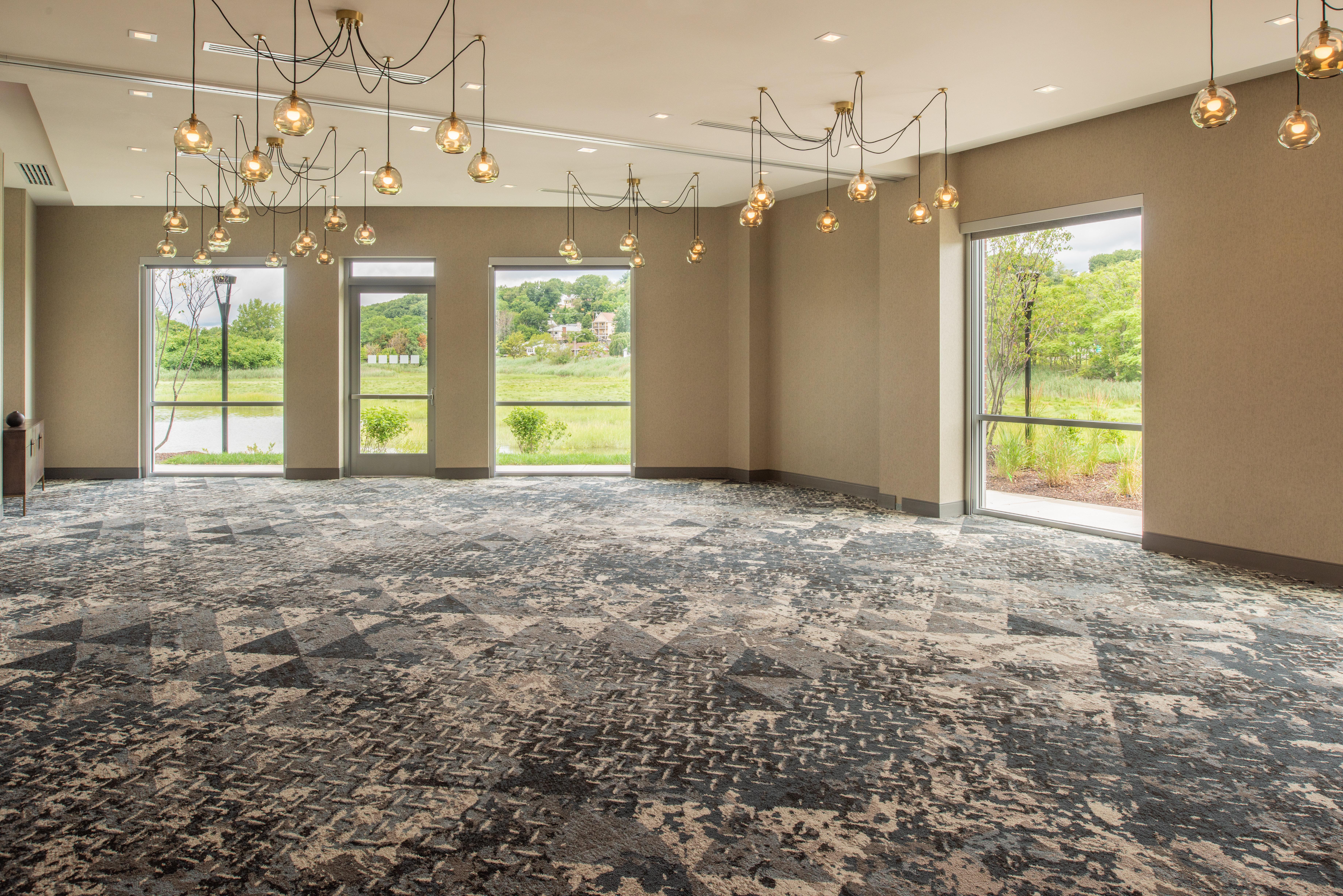 Holiday Inn Boston Logan Airport - Chelsea By Ihg Exterior foto