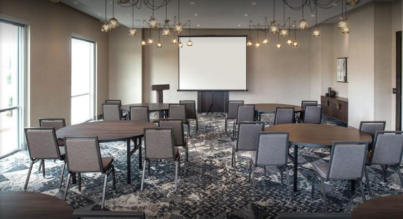 Holiday Inn Boston Logan Airport - Chelsea By Ihg Exterior foto